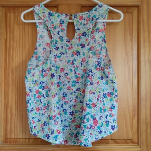 Arizona Jeans Co. Floral Crochet Tank Top - Picture 9 of 15